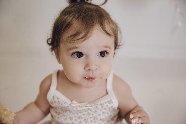 Cake smash girl photography